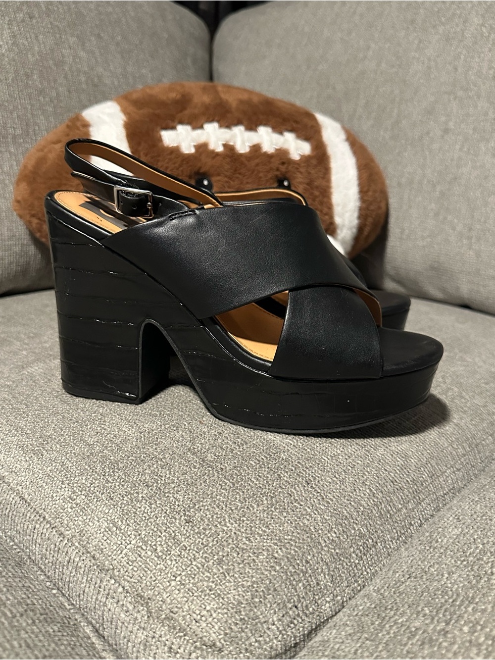 Dolce Vita Black Cypress Crisscross Platform Slingbacks - Picture 5 of 9
